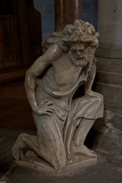 サンタンドレア教会の説教壇、1298年～1301年頃（大理石製 作： Giovanni Pisano