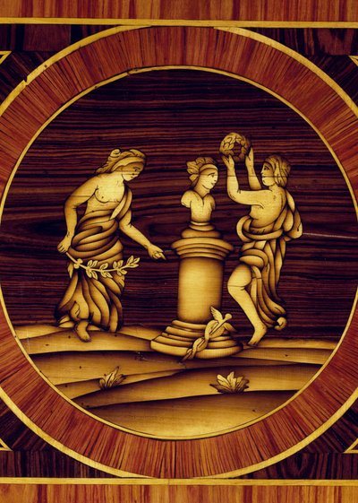 ジュゼッペ・マッジョリーニ(1738-1814)作「メルクリウスの庵での預言者の儀式」、ウォールナット、メープル、ツゲ、オリーブ、ローズ、ローズウッドのたんすの細部、イタリア 作： Giuseppe Maggiolini