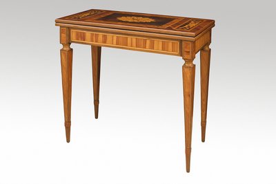 テーブル（木製 作： Giuseppe Maggiolini