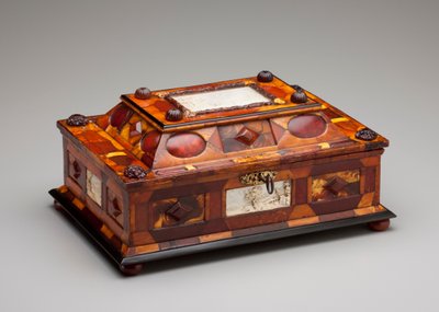 宮廷の琥珀の棺、1695年頃（琥珀、象牙、木材、ガラス、真鍮、ベルベット） 作： Gottfried Wolffram