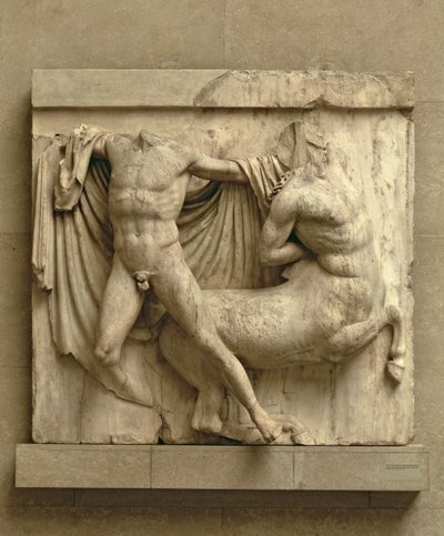 ケンタウロス、メトープXXVIIをパルテノン神殿の南側から殺害するラピス、紀元前447-432年（大理石） 作： Greek