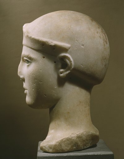 ヘルメットをかぶったアテナの頭、アイギナ出身、紀元前470〜460年頃（パリアンマーブル） 作： Greek
