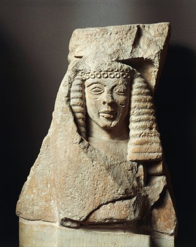 女性像入りメトープ片 ギリシャ、ミケーネ出土、紀元前7世紀 石灰岩 作： Greek