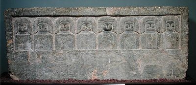 紀元前2世紀から1世紀のボルジュヘラルからの8つのリビアの神々を持つステラ（石灰岩） 作： Greek