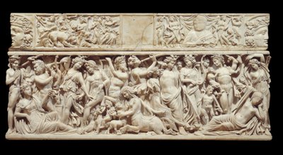 ギリシア美術：ディオニュソス（バッカス）が眠っているアリアーヌを発見する様子を描いた石棺の大理石彫刻によるレリーフ。神はサティレスの行列を伴っている。紀元後230年。Saint Medard d