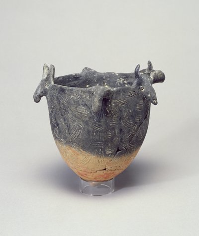 チューリップボウル、ブルズヘッド付き、キプロス、紀元前2400〜2200年（粘土） 作： Greek School