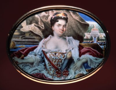 女帝エカテリーナ 1 世 (1684 ～ 1727 年) の肖像画と、エカテリーナホフ宮殿の眺め。 （キャサリンホフの景色を望むエカテリーナ1世の肖像）。 Grigori Semyonovich Musiklysky (1670 年 - 1739 年以降) の作品、金にエナメル 作： Grigori Semyonovich Musiklysky