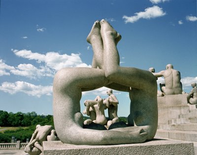 ヴィーゲランド・インスタレーション - 彫刻作品 作： Gustav Vigeland