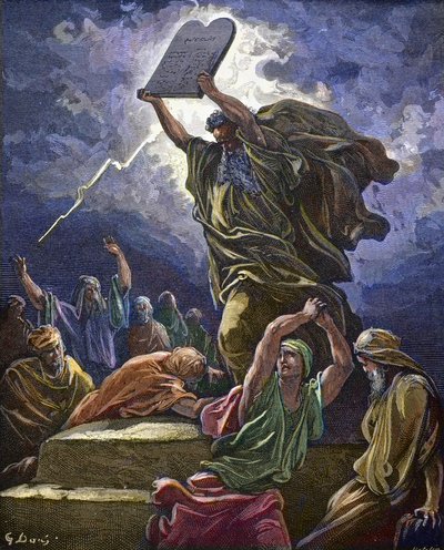金の子牛を拝むユダヤ人を見つけ、律法の表を破るモーゼ - Moses Breaking The Tablets Of The Law - Gustave Dore (1832-1883) 作： Gustave Dore