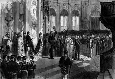 ロシア皇帝アレクサンドル3世(1845-1894)が、サンクトペテルブルクの冬の宮殿の礼拝堂で行われた昇天の儀式で、頭に王冠をかぶる様子(サンクトペテルブルク) 作： Gustave Janet