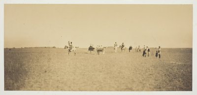 無題 [軍事演習を見ている訪問者]、1857 年。 作： Gustave Le Gray
