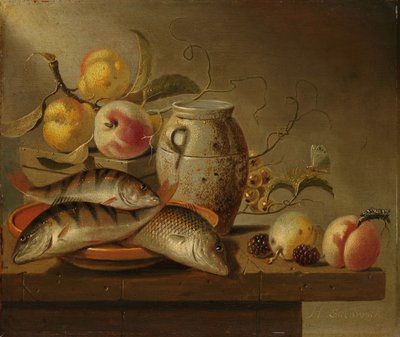 陶器の壷、魚、果物のある静物 作： Harmen Steenwijck