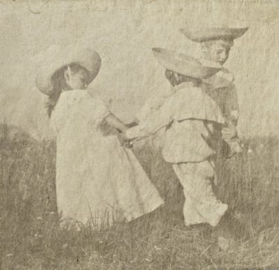 ヴァルター、エーデルトルード、ハンスキューン、1905年頃（プラチナパラジウムプリント） 作： Heinrich Kuhn