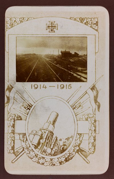 第一次世界大戦：「1914年から1916年にかけてのドイツ軍侵攻時のウクライナ」。線路の様子（モノクロ写真 作： Heldenfriedhof Dsessentniki (attr. to)