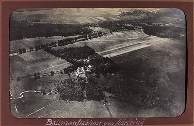 第一次世界大戦：「1914年から1916年にかけてのドイツ軍侵攻時のウクライナ。航空写真（モノクロ写真 作： Heldenfriedhof Dsessentniki (attr. to)