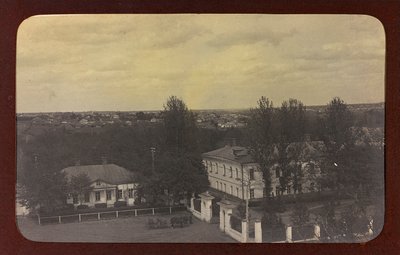 第一次世界大戦：「1914-1916年、ドイツ軍の侵攻下にあるウクライナ。ある都市の風景（モノクロ写真 作： Heldenfriedhof Dsessentniki (attr. to)