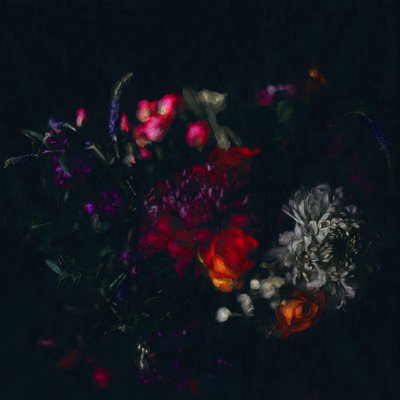 ダークフローラル、2019年 作： Helen White