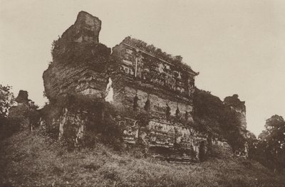 セイロンの荒廃した都市: ジェタワナラマ、南西から (白黒写真) 作： Henry W. Cave
