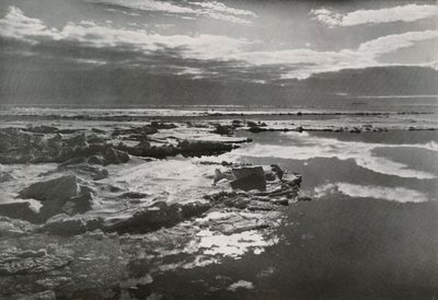 1913年のパックでのクリスマスイブ1910 作： Herbert Ponting