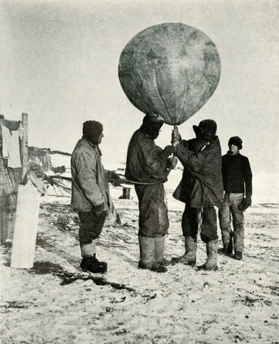 シンプソン博士、バルーンを送る、1911年、1913年 作： Herbert Ponting