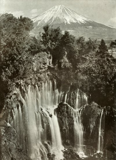 富士と白糸の滝、1910年。 作： Herbert Ponting