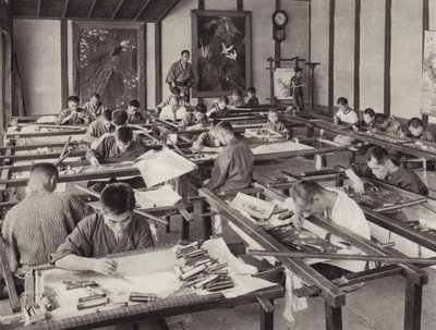1920年代の日本。京都の刺繍学校（白黒写真 作： Herbert Ponting