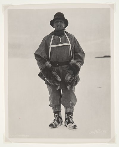 リュート。テラノヴァ遠征（1910〜13年）中に南極へバウアー（臭化物プリント） 作： Herbert Ponting