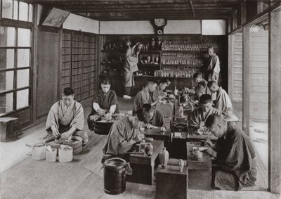 並河の仕事場とスタッフ（モノクロ写真 作： Herbert Ponting