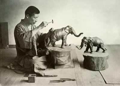 ブロンズ彫刻家、1910年。 作： Herbert Ponting