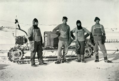 左から右へのモーターパーティー-ラシュリー、BCデー、リュート。エヴァンス、フーパー、1911年10月、1913年 作： Herbert Ponting