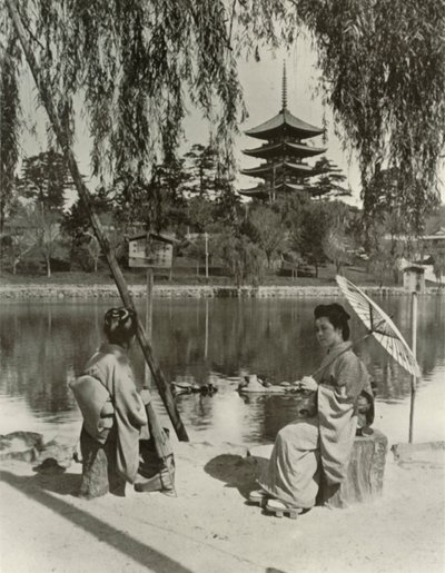 奈良の塔、1910年。 作： Herbert Ponting