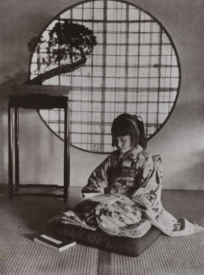 絵本（モノクロ写真 作： Herbert Ponting