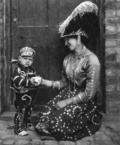 パーリークイーンとパーリープリンス、ロンドン、1926-1927 作： Hoppe