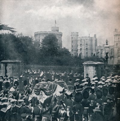 エドワード7世王は、ウィンザー城の敷地に引き込まれます。1910年1911年 作： Horace Walter Nicholls
