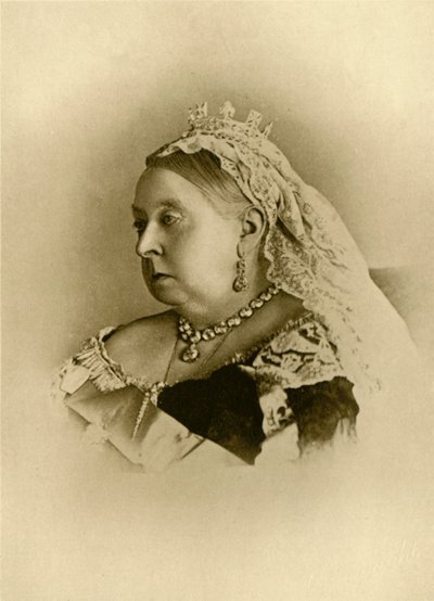 ビクトリア女王、1894年、1901年。 作： Hughes and Mullins