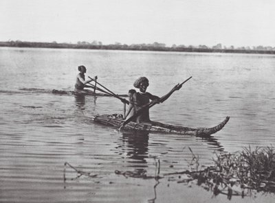アフリカシルックの筏（モノクロ写真） 作： Hugo Adolf Bernatzik