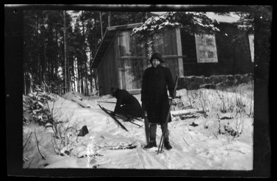 アルネ・ホーメンとギド・シンベリとスキー 作： Hugo Simberg