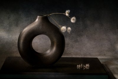  作： 