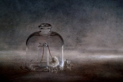  作： 