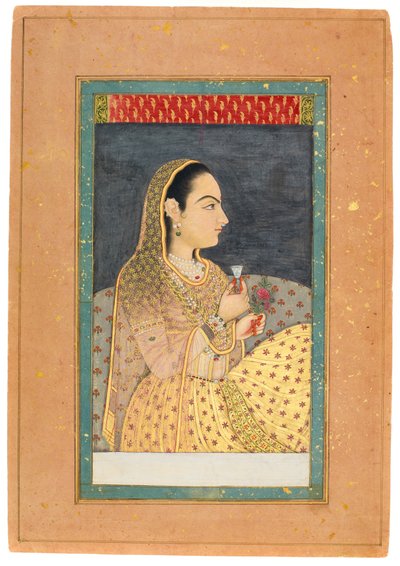 カップと花を持つ女性、18世紀初頭（紙に金と銀のあるトイレ） 作： Indian School