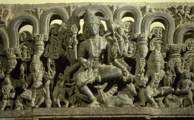 三位一体を描いたまぐさ：シヴァ、ブラフマーとヴィシュヌ、ワランガル、カカティヤ 作： Indian School