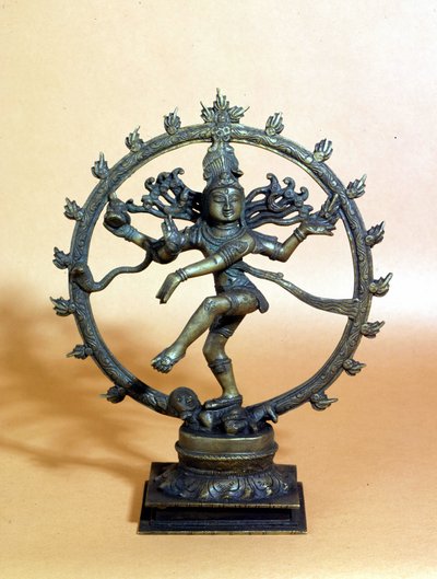 火の輪の中で踊り、悪の魂を打ち砕くシヴァ神。18世紀ミラノ 作： Indian School
