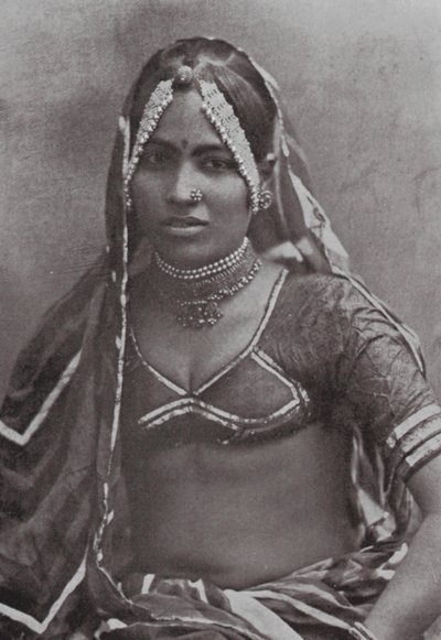 ボンベイ／ムンバイ：マルワール人の女性（モノクロ写真） 作： Indian photographer