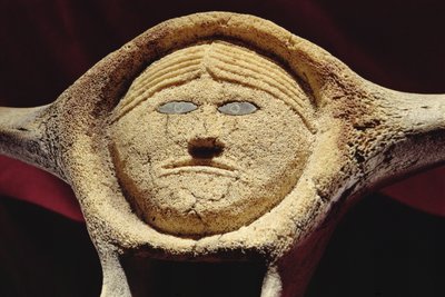 ヤヌスヘッド、ドーセット岬（クジラの脊椎）（228680も参照） 作： Inuit School