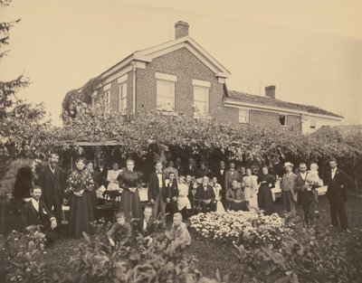 家族の肖像、ペンシルベニア州ミードヴィル近郊、1885-1889年（写真） 作： Ira E. Hall