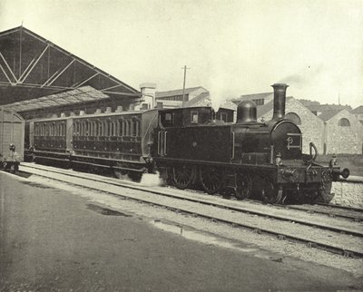 旅客列車、ダブリンへの道のり(モノクロ写真) 作： Irish Photographer