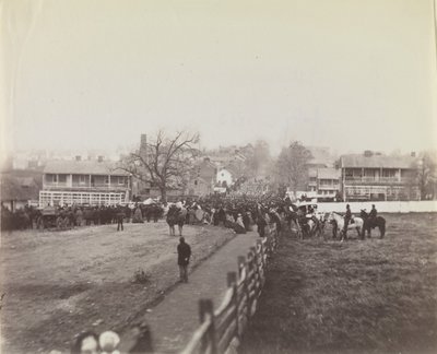 1863 年 11 月 19 日、兵士の国立公園の奉献式に向かう軍隊と民間人の行進 作： Isaac G. Tyson