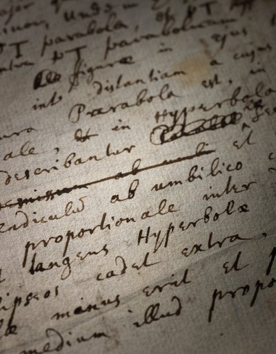 Principia Mathematica の 2 ページの改訂版 作： Isaac Newton