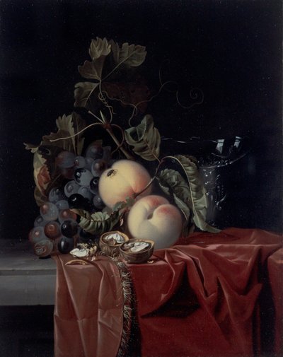 ブドウ、桃、クルミとワイングラスの静物画 作： Isaak Denies