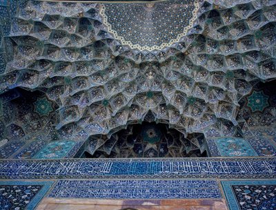 シャー・モスク（イマーム・モスク）のヴォールトの詳細 イスファハン 作： Islamic School